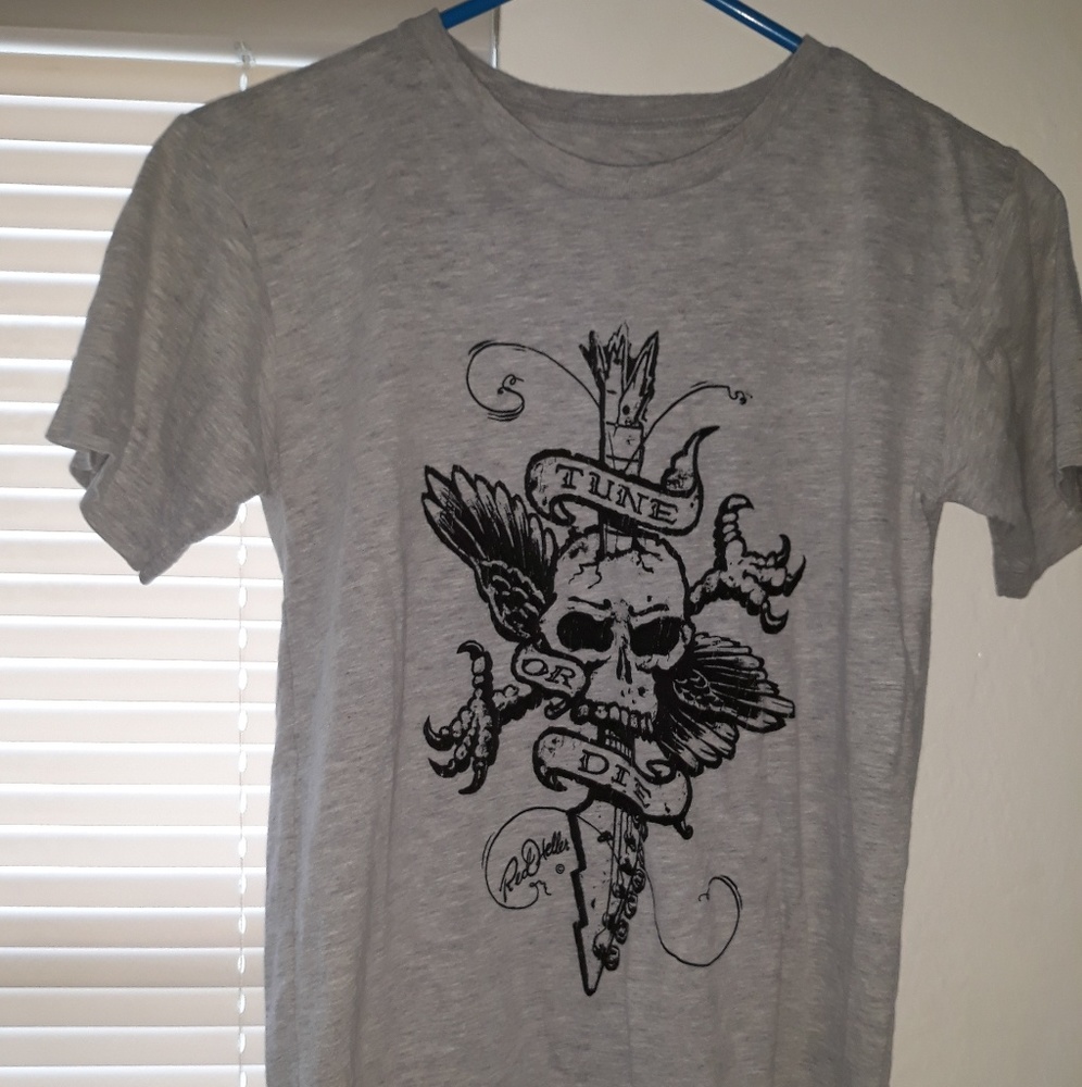 GRAY MED TEE